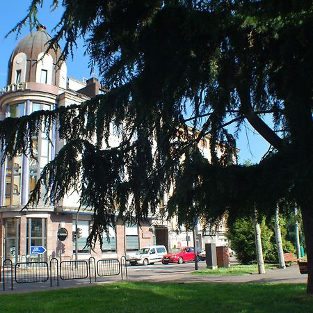 Hotel Mieres Del Camino Dış mekan fotoğraf