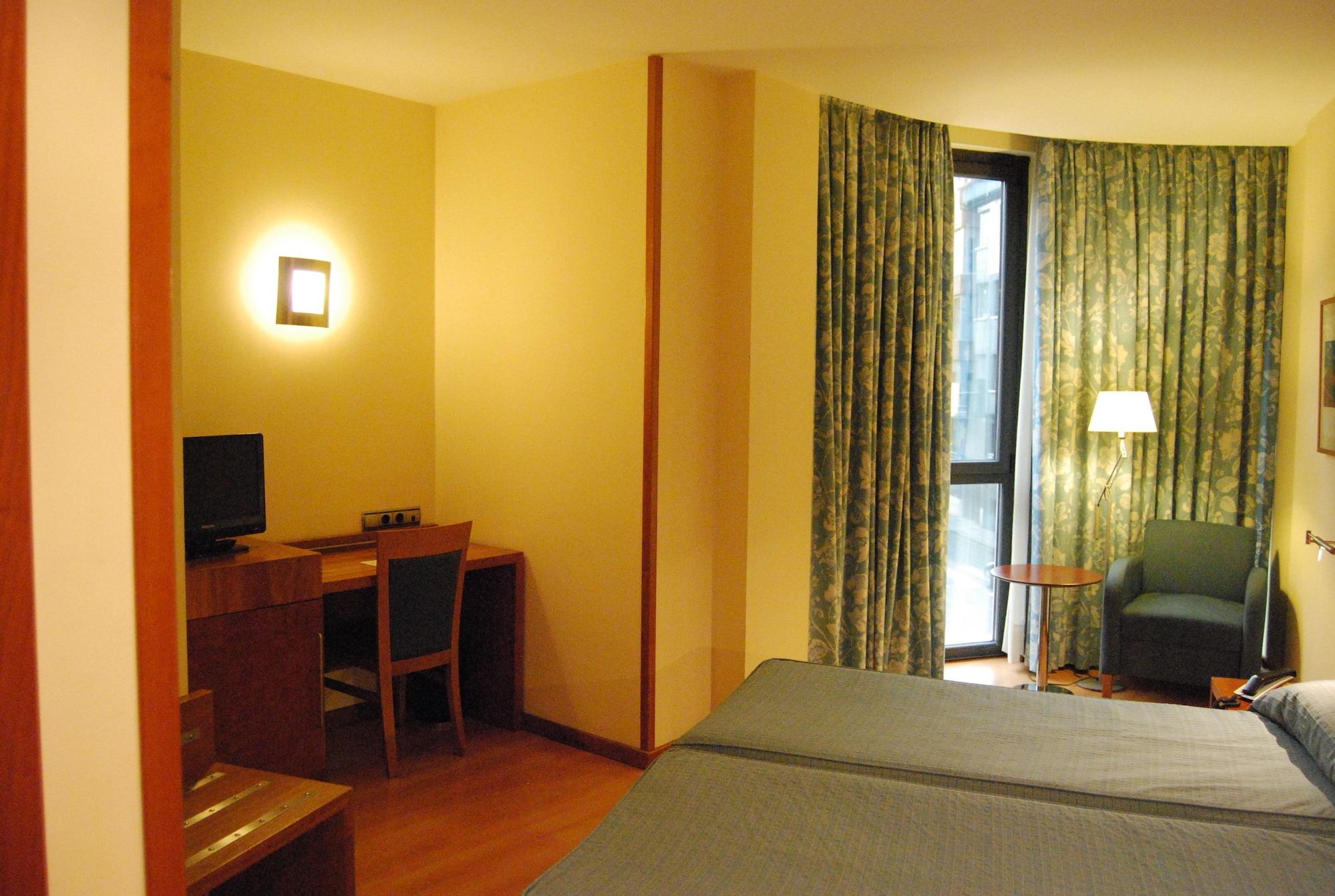 Hotel Mieres Del Camino Dış mekan fotoğraf