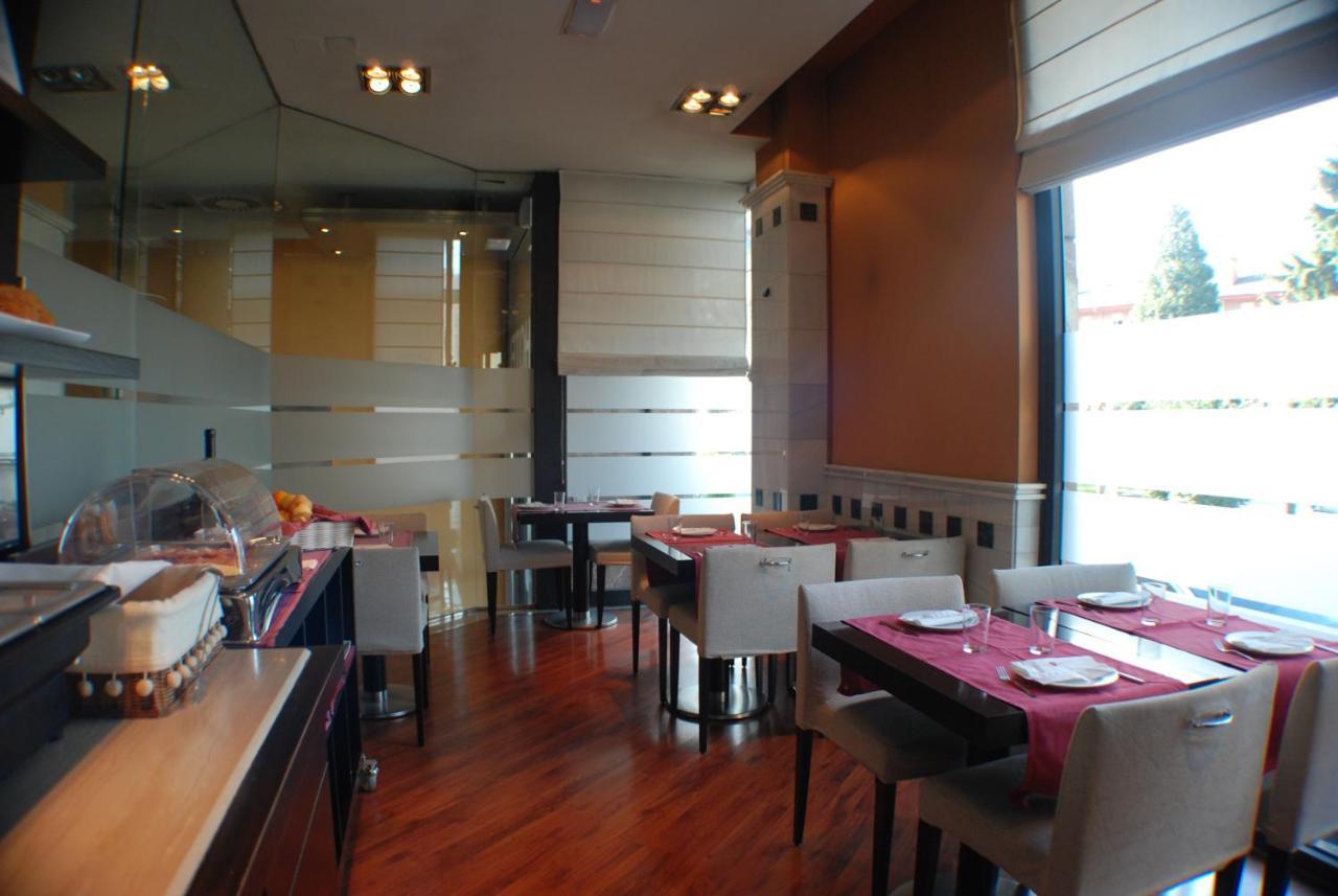 Hotel Mieres Del Camino Dış mekan fotoğraf
