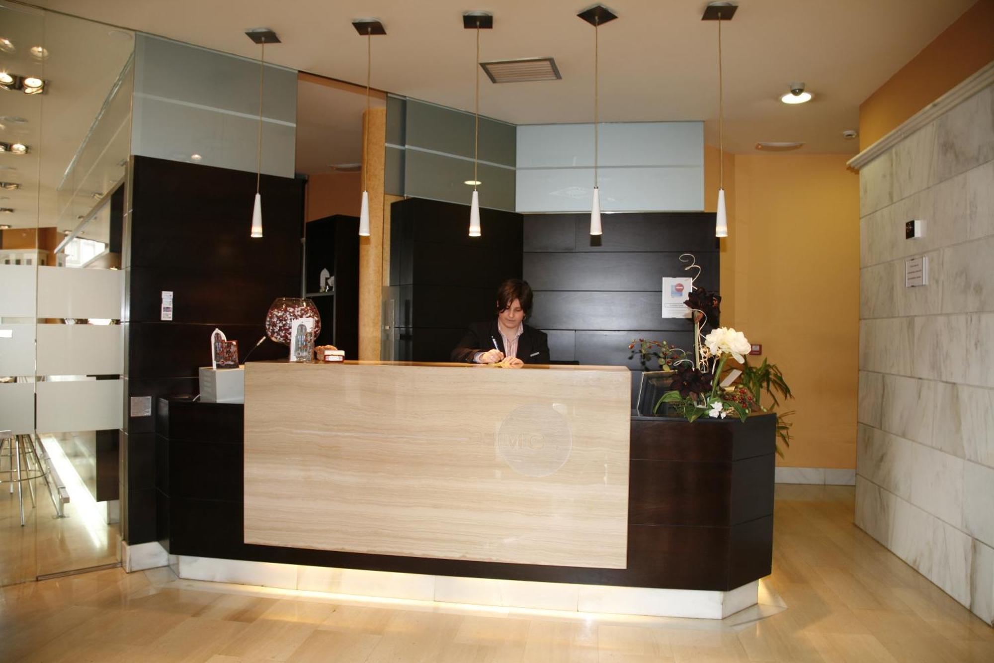Hotel Mieres Del Camino Dış mekan fotoğraf