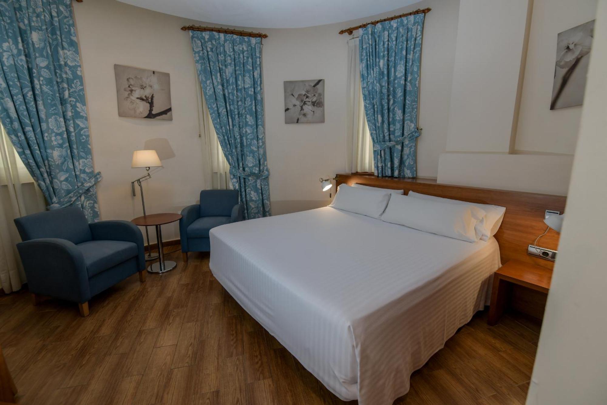 Hotel Mieres Del Camino Dış mekan fotoğraf