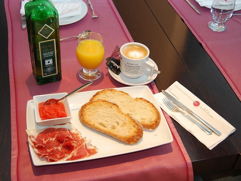 Hotel Mieres Del Camino Dış mekan fotoğraf
