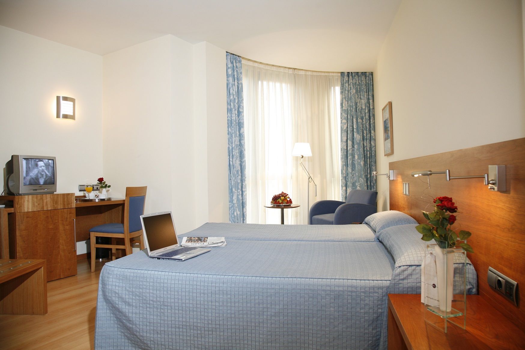 Hotel Mieres Del Camino Dış mekan fotoğraf